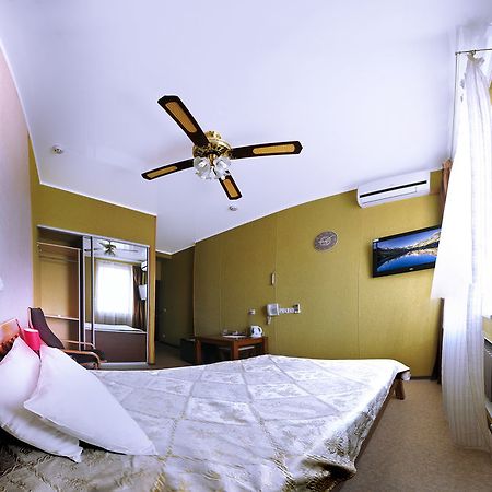 Hotel An-2 Charkov Buitenkant foto
