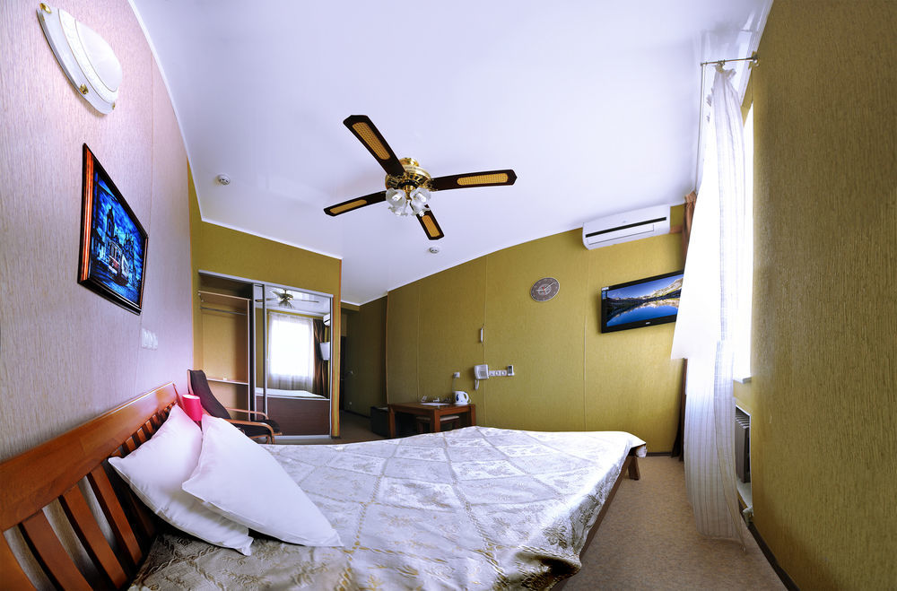 Hotel An-2 Charkov Buitenkant foto