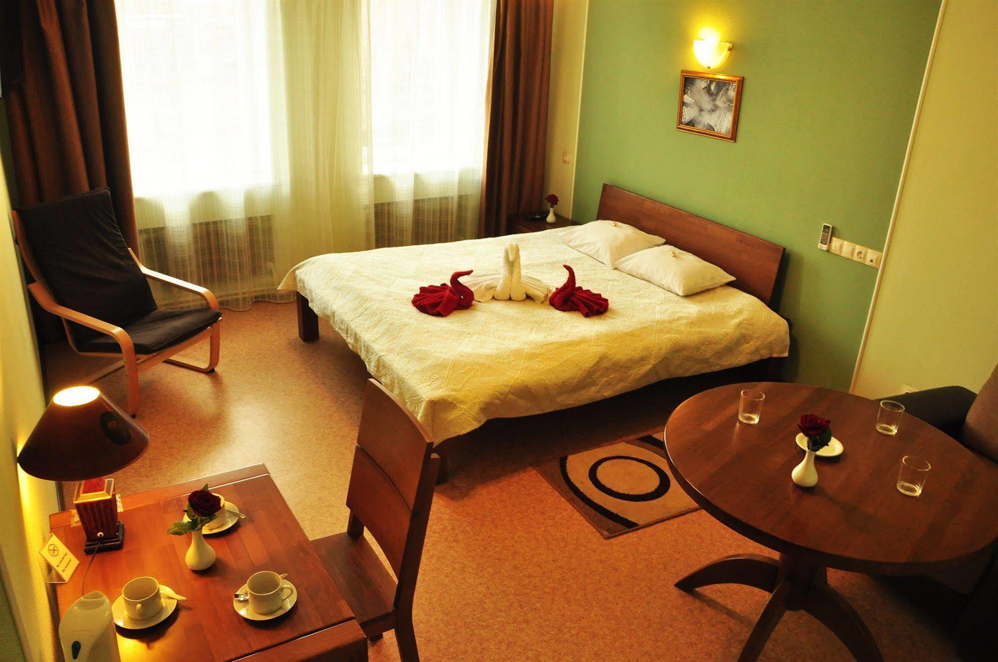 Hotel An-2 Charkov Buitenkant foto