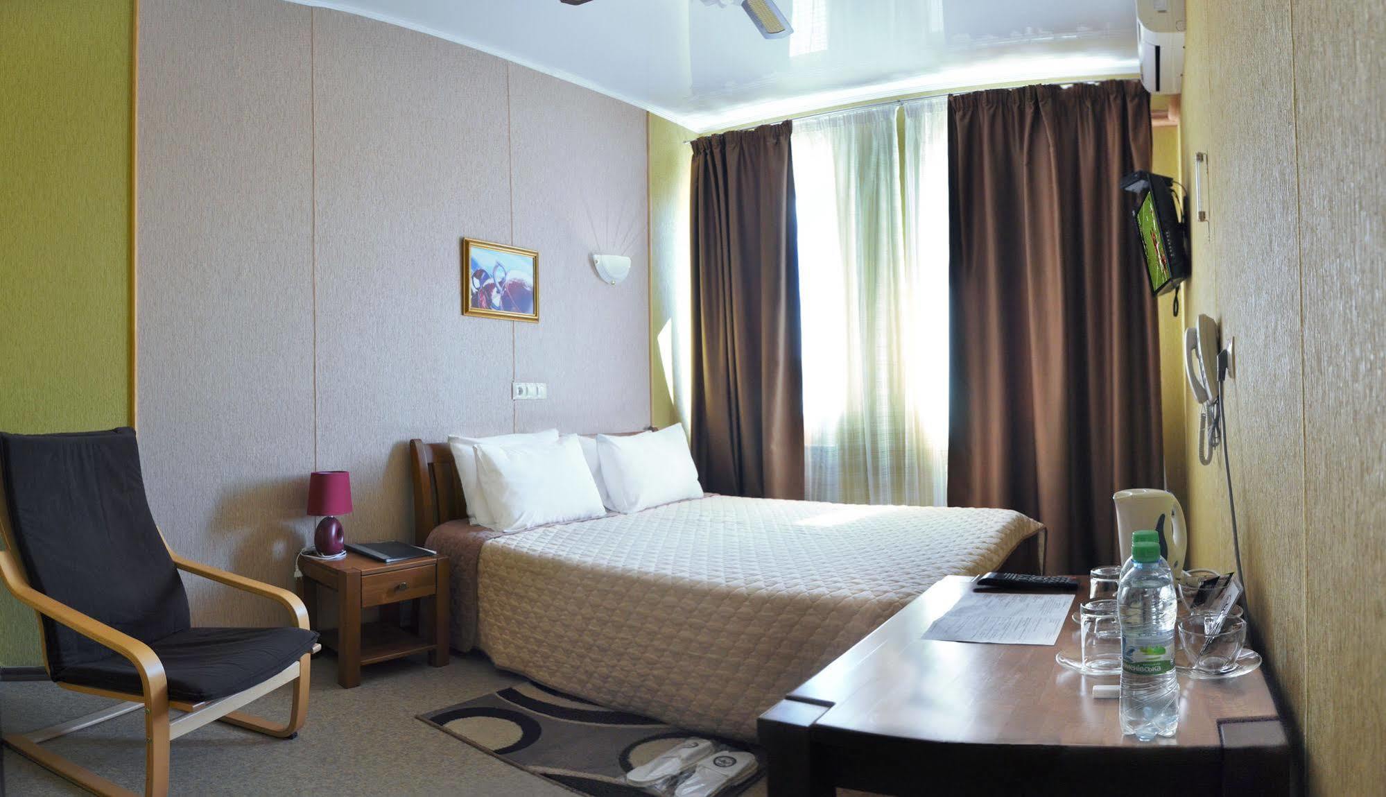 Hotel An-2 Charkov Buitenkant foto