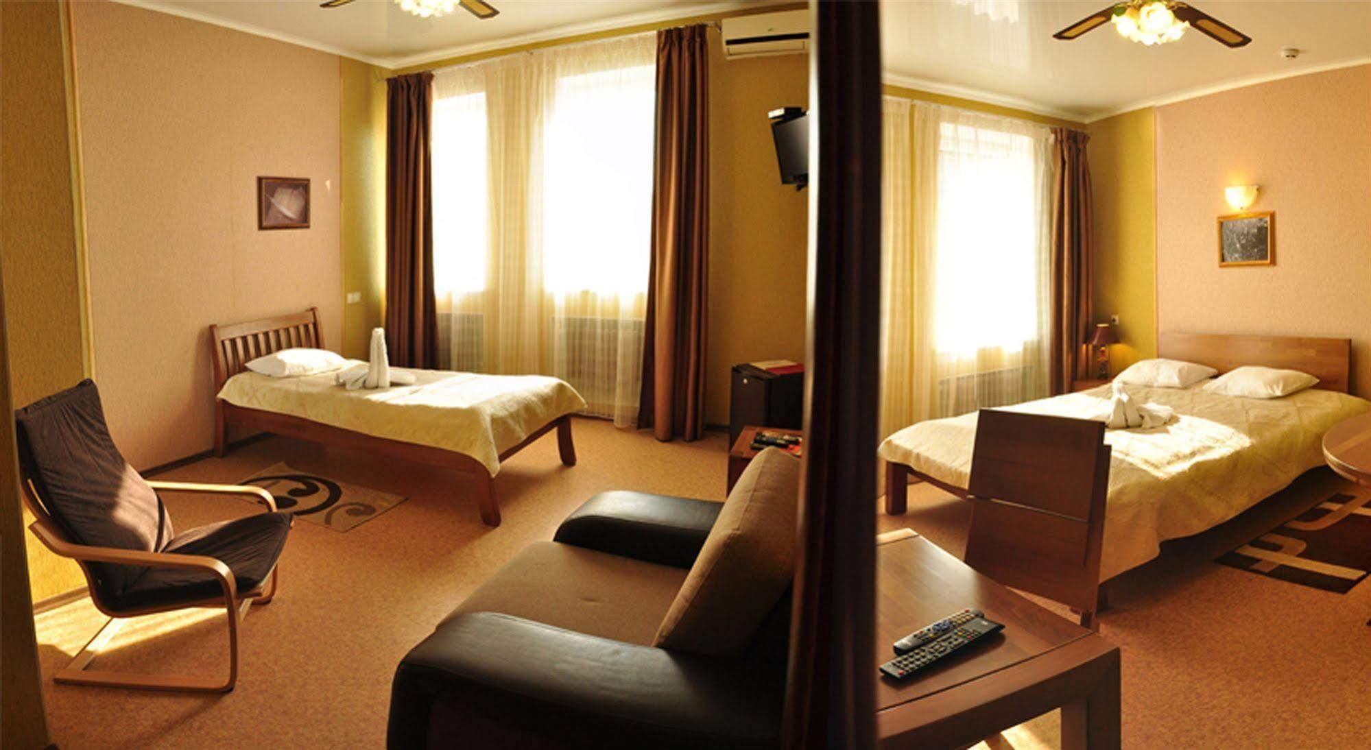 Hotel An-2 Charkov Buitenkant foto