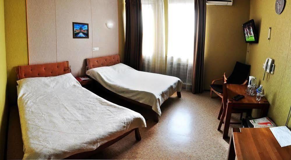 Hotel An-2 Charkov Buitenkant foto