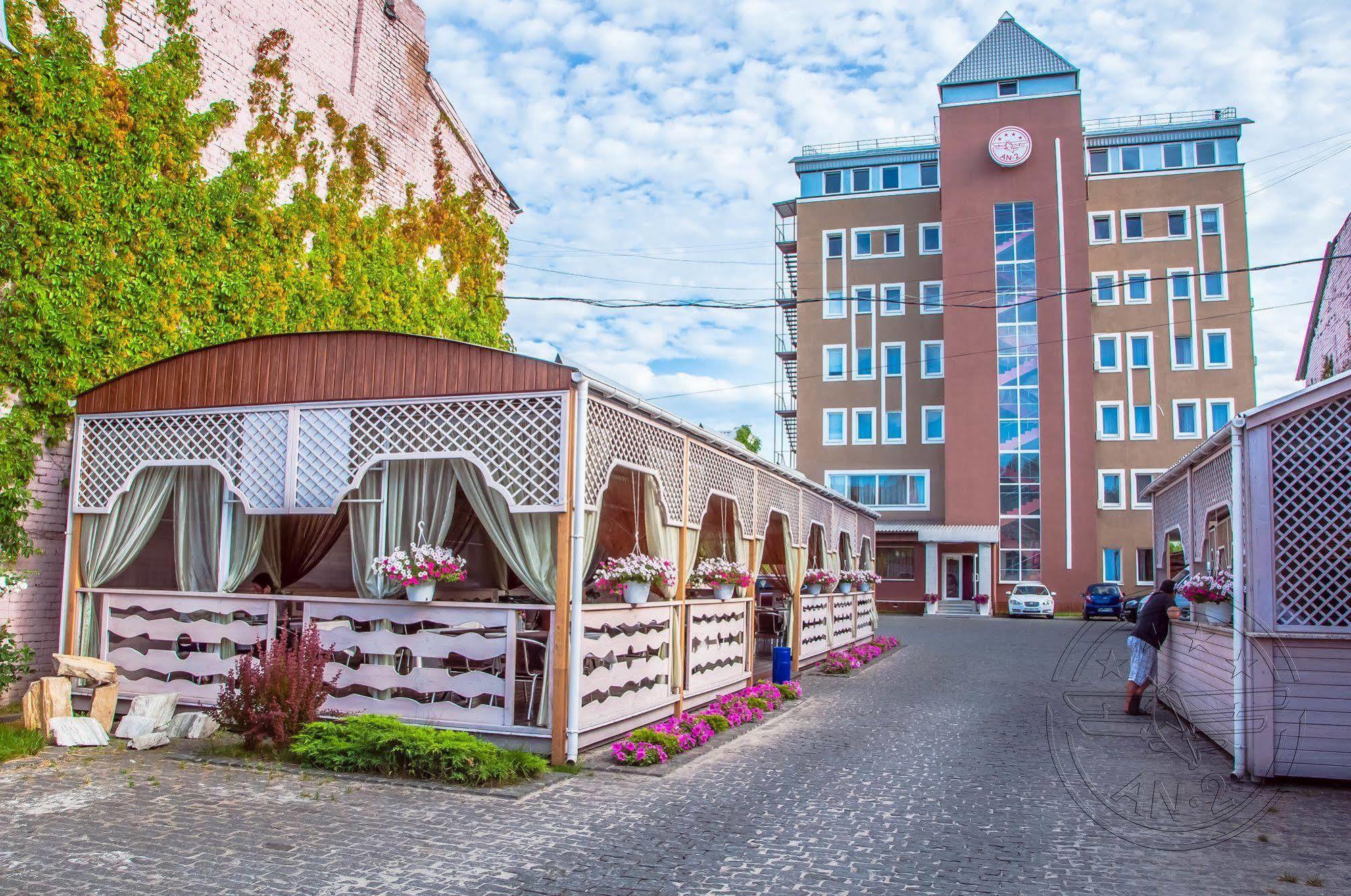Hotel An-2 Charkov Buitenkant foto